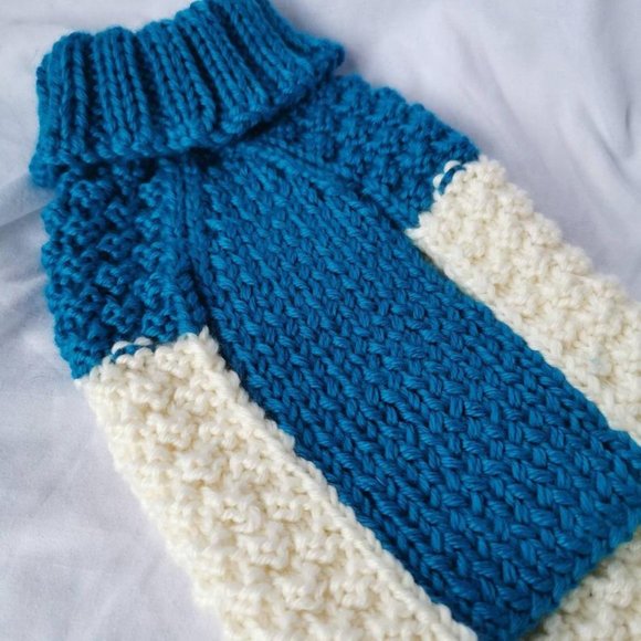 M Royal Yachts(wo)man Handknit Dog Sweat… - Picture 8 of 9